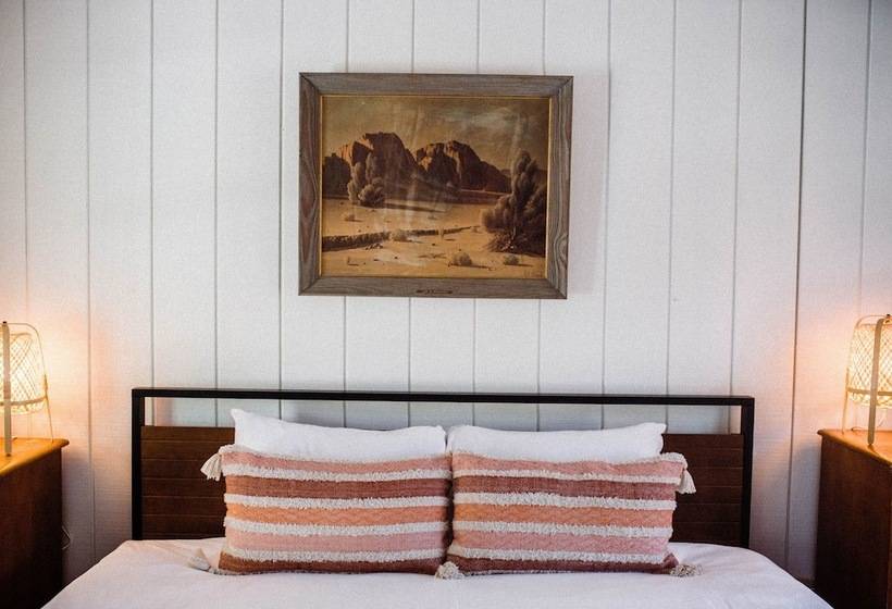 هتل The Good House  Hot Spring Hideaway