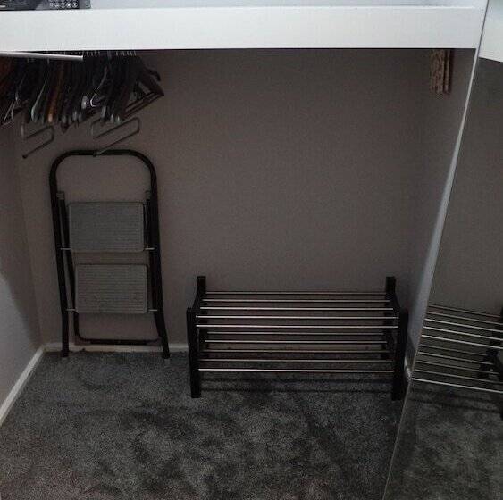 North London Apartment Edmonton