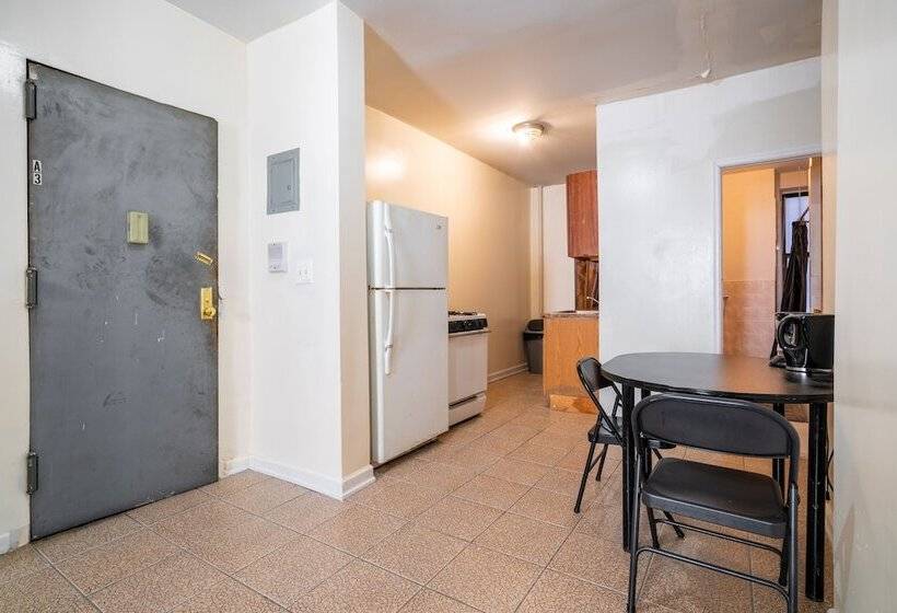 پانسیون Furnished Eastern Parkway Guest House