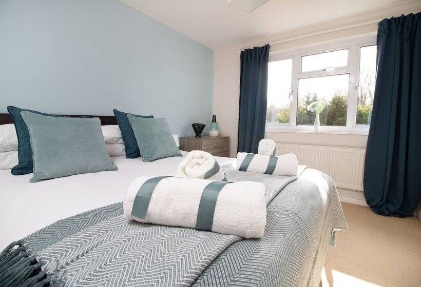 膳宿费 Rivermead Serviced Accommodation