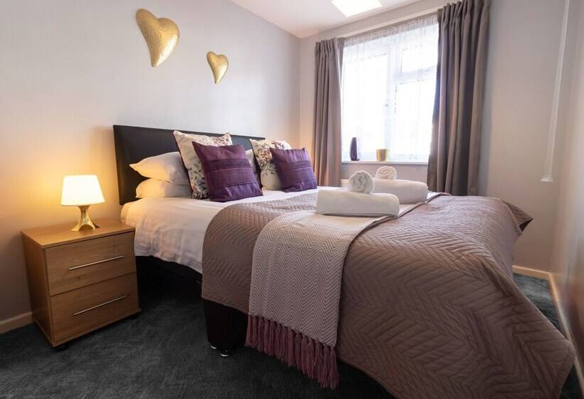 膳宿费 Rivermead Serviced Accommodation