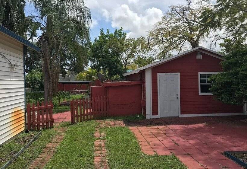 Beautiful Property In Hallandale Beach!!!