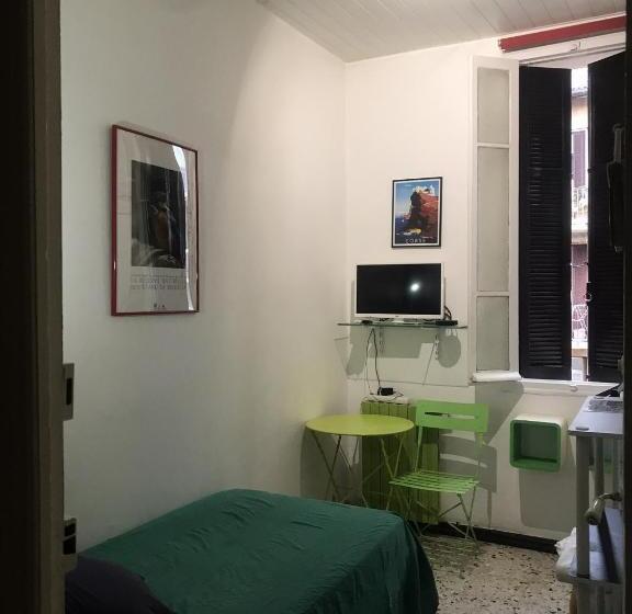 تختخواب و صبحانه Bastia Room