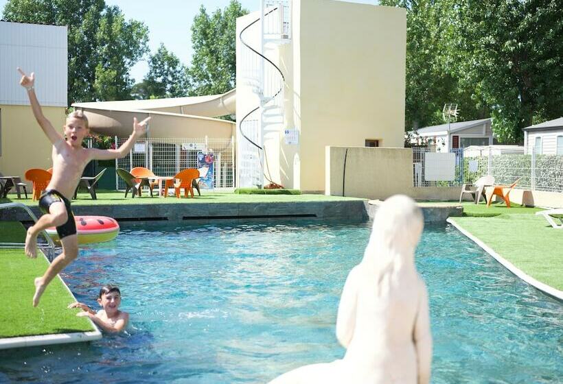 هتل Camping Les Jardins D Elsa