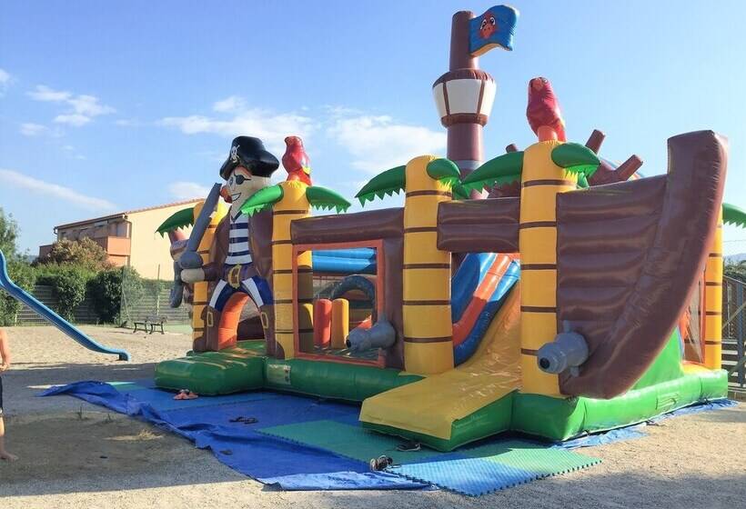 هتل Residence Antinea