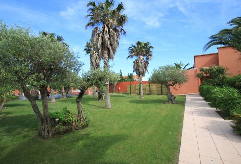 هتل Residence Antinea