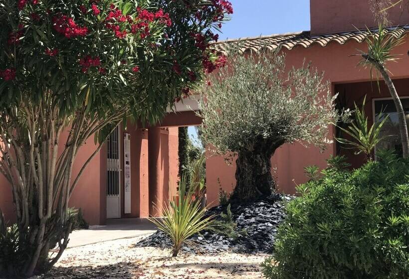 هتل Residence Antinea