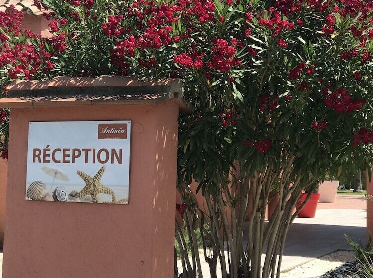 هتل Residence Antinea