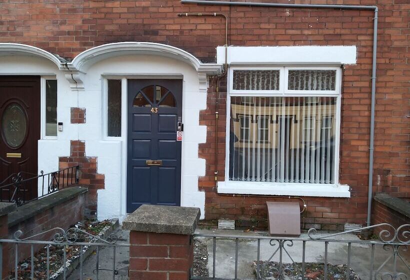 پانسیون Templemore Townhouse