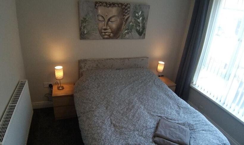 פנסיון Templemore Townhouse