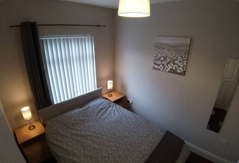 פנסיון Templemore Townhouse