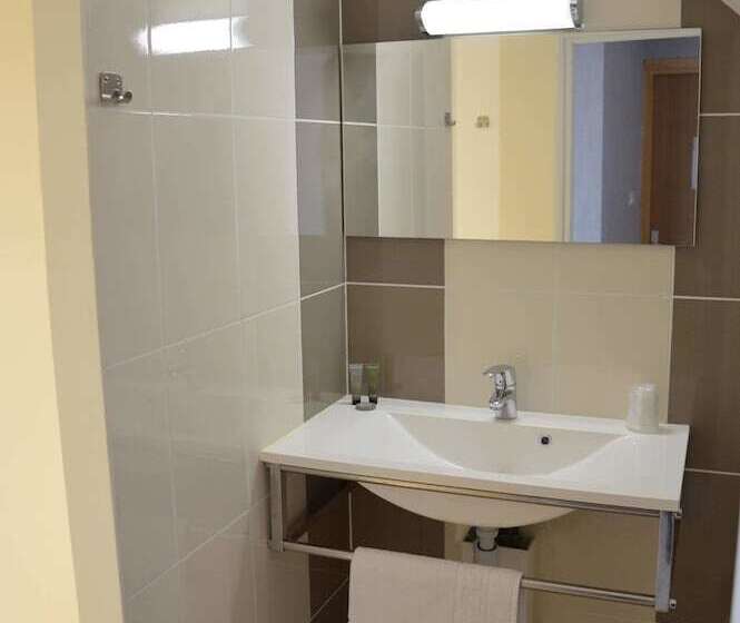 فندق صغير Auberge Le Vieux Chaillol & Spa