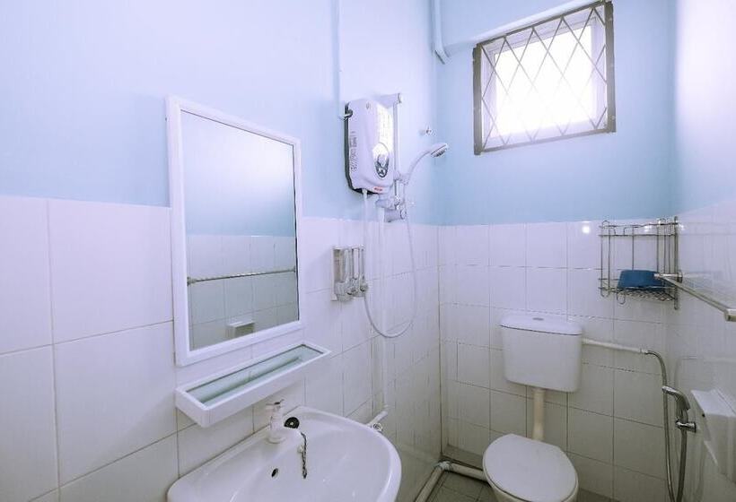 هتل Audrey Capsule Hostel