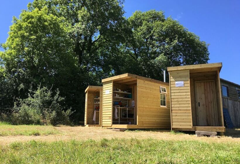 فندق Grey Willow Yurts