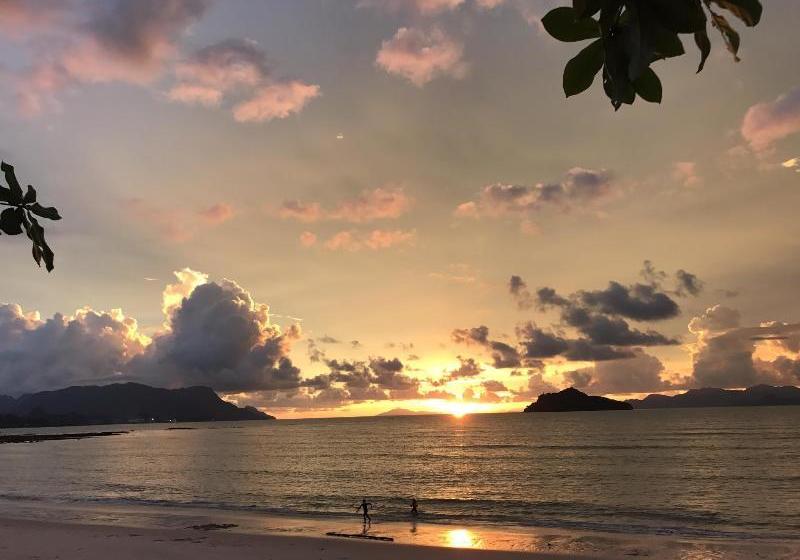 فندق Labu Labi Residence