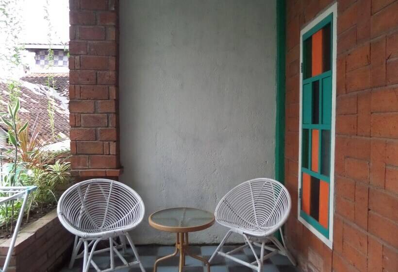 فندق Omah Ndeliq Jogja
