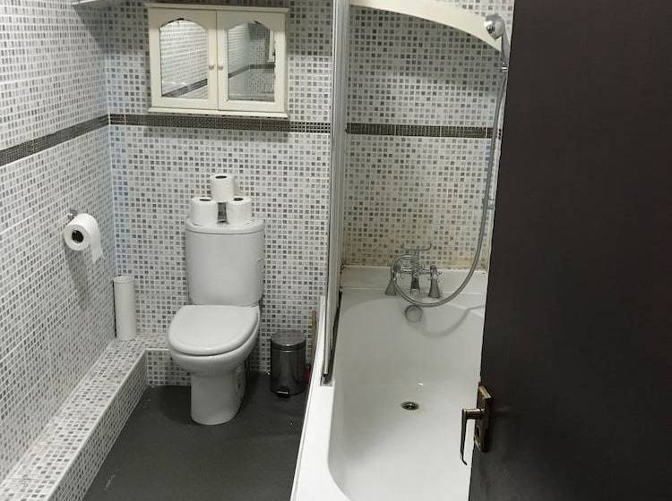 ペンション Rooms At103