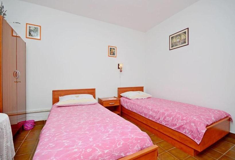 Apartment Ksenija