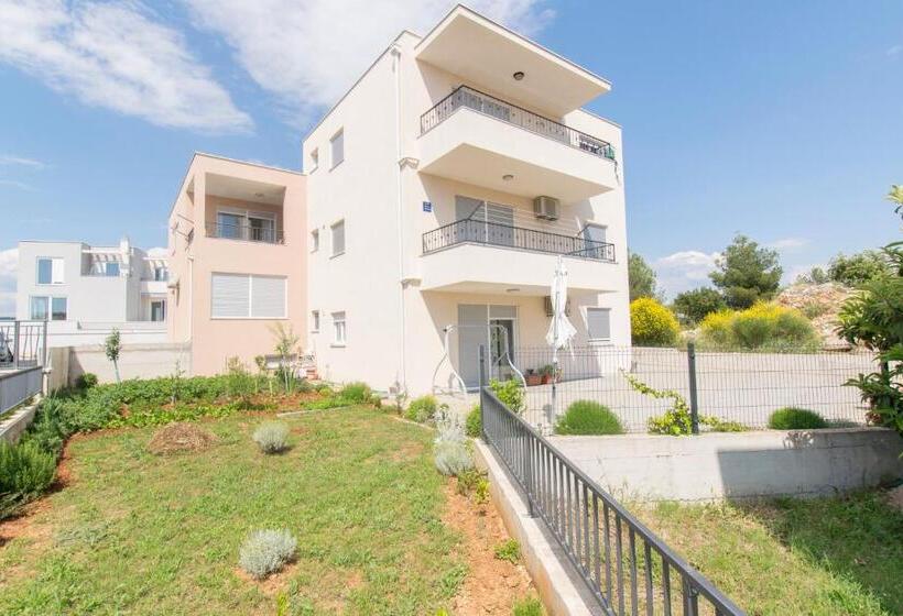 Apartment Marieta