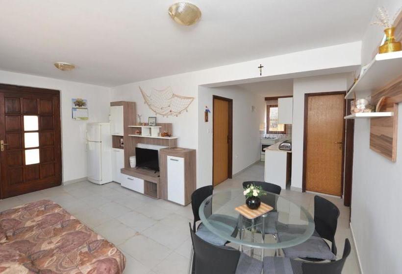 Apartments Ivan