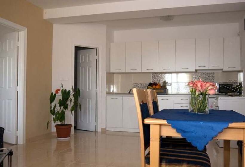Apartmani Pavlinović