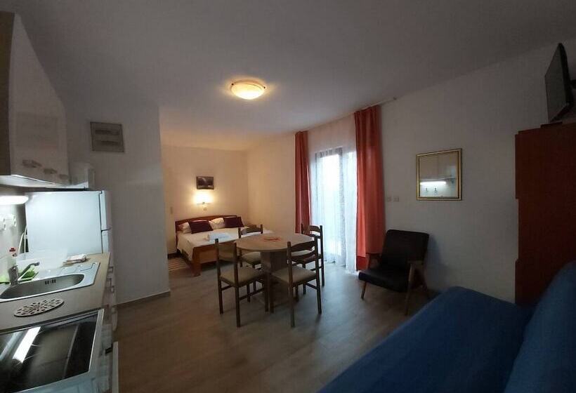 Apartments Villa Pelegrin