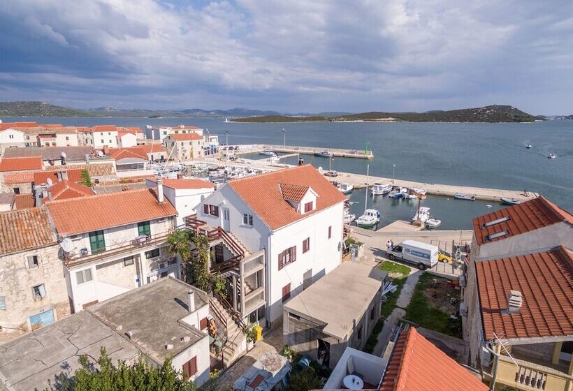 Apartment Milivoj