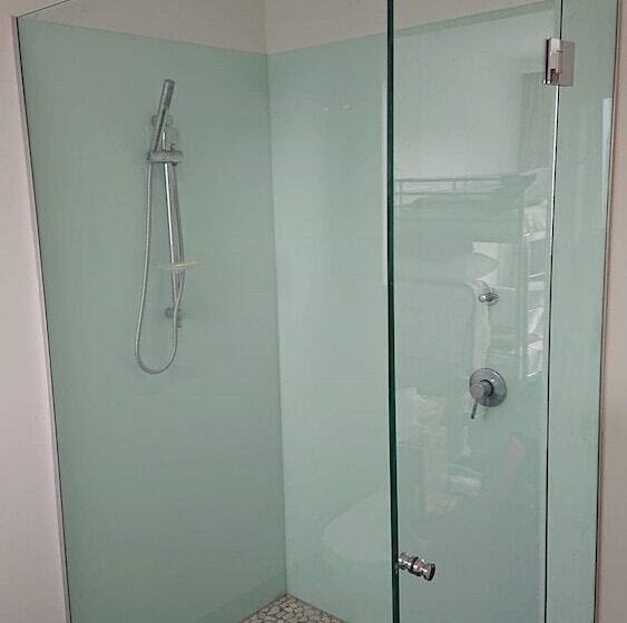 Paradise Escapes 001