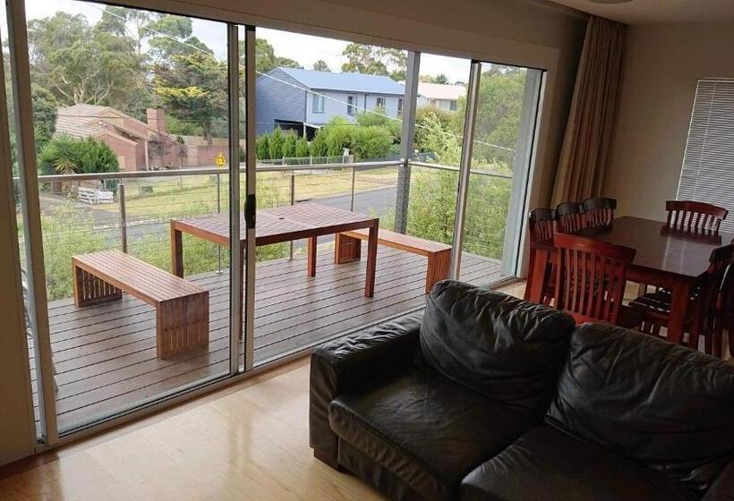 Paradise Escapes 001