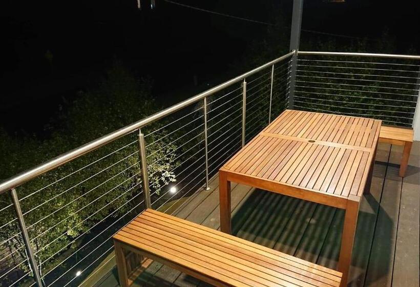 Paradise Escapes 001