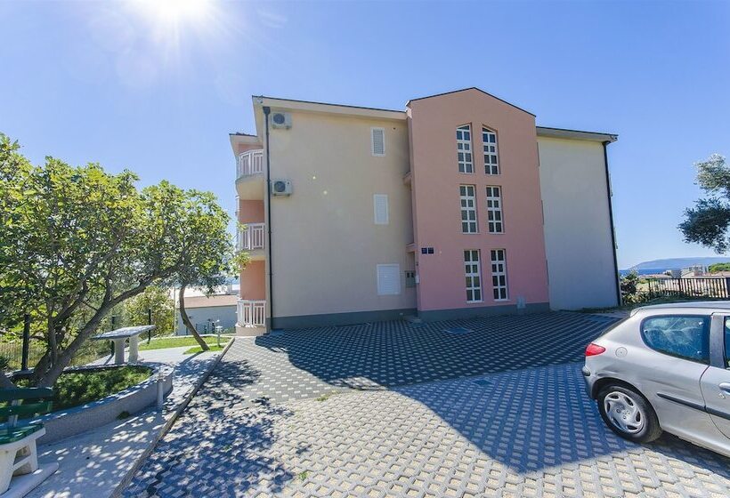 Apartments Seaview