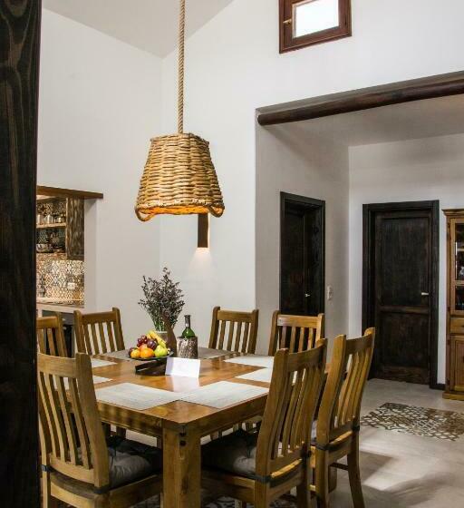 Casa Tahiche Jacuzzi, Wifi & Bbq