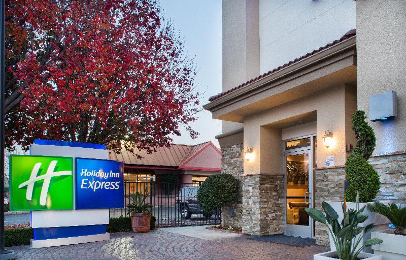 Hotel Atherton Park Inn And Suites