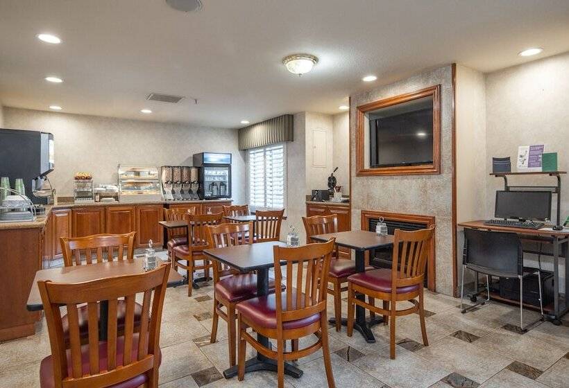 هتل Atherton Park Inn And Suites