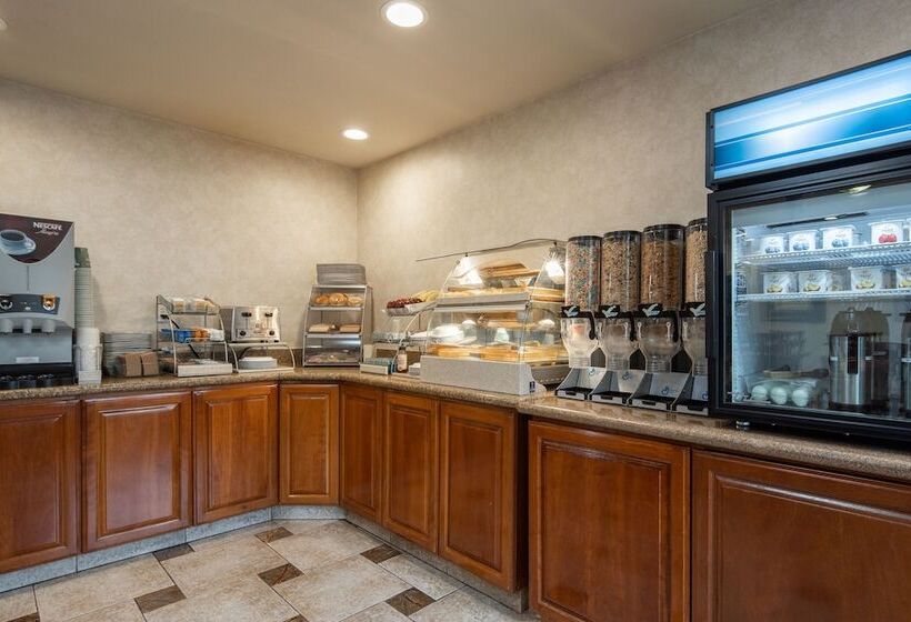 هتل Atherton Park Inn And Suites