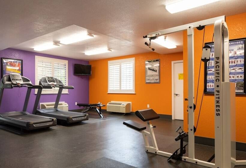 هتل Atherton Park Inn And Suites