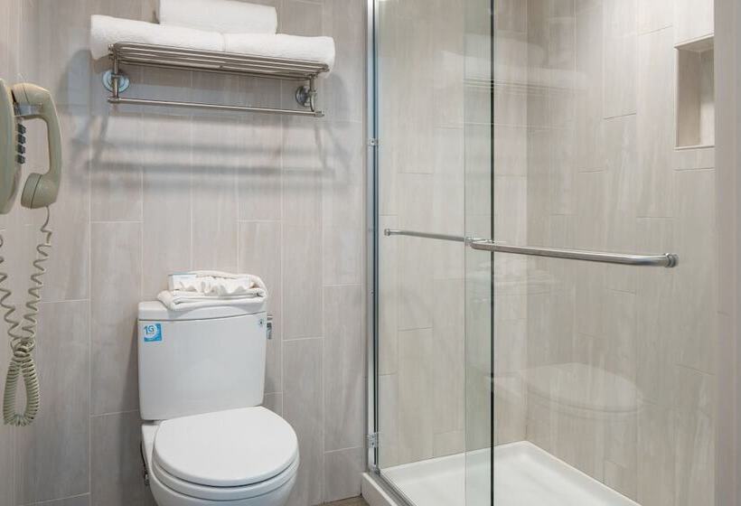 هتل Atherton Park Inn And Suites