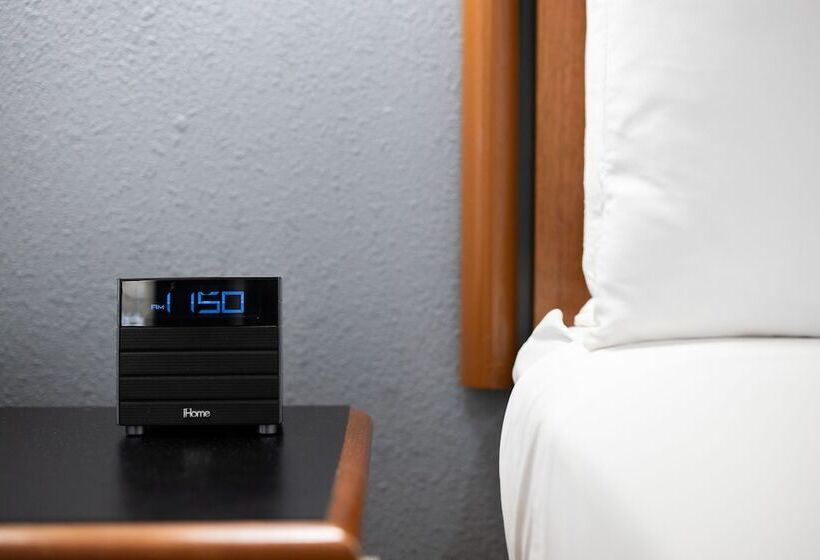 هتل Atherton Park Inn And Suites