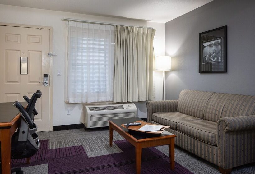 هتل Atherton Park Inn And Suites