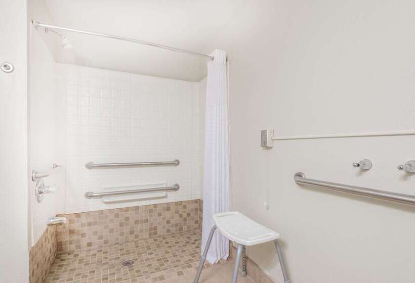 هتل Baymont By Wyndham Georgetown