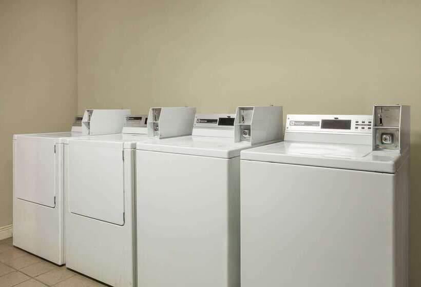 هتل Baymont By Wyndham Modesto Salida