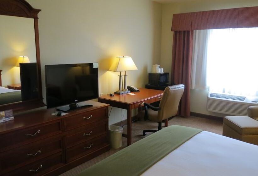 هتل Baymont Inn & Suites By Wyndham Holbrook