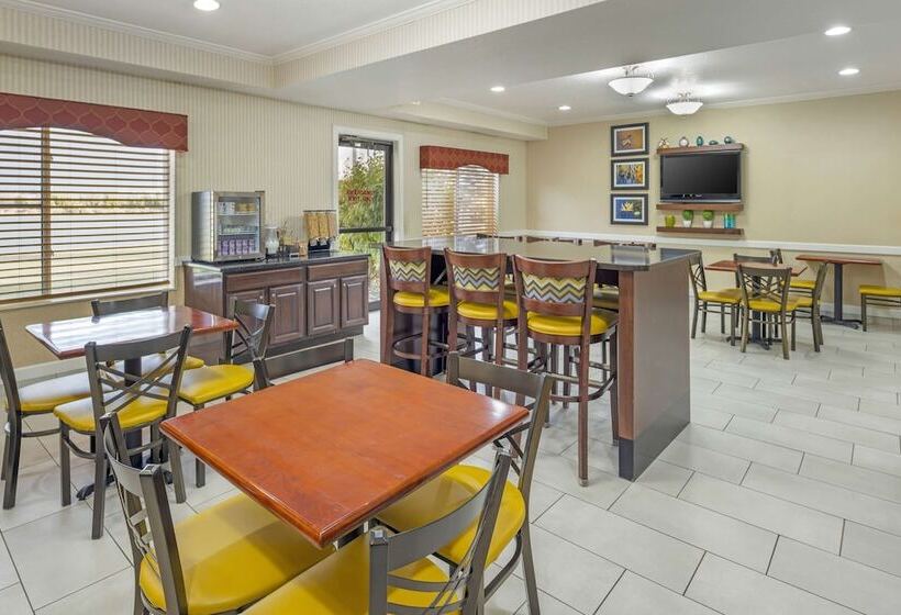 هتل Best Western Celina