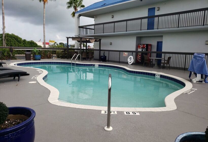 فندق Best Western Lake Okeechobee