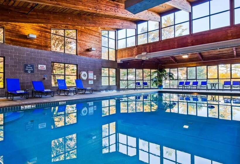 هتل Best Western Plus Agate Beach Inn