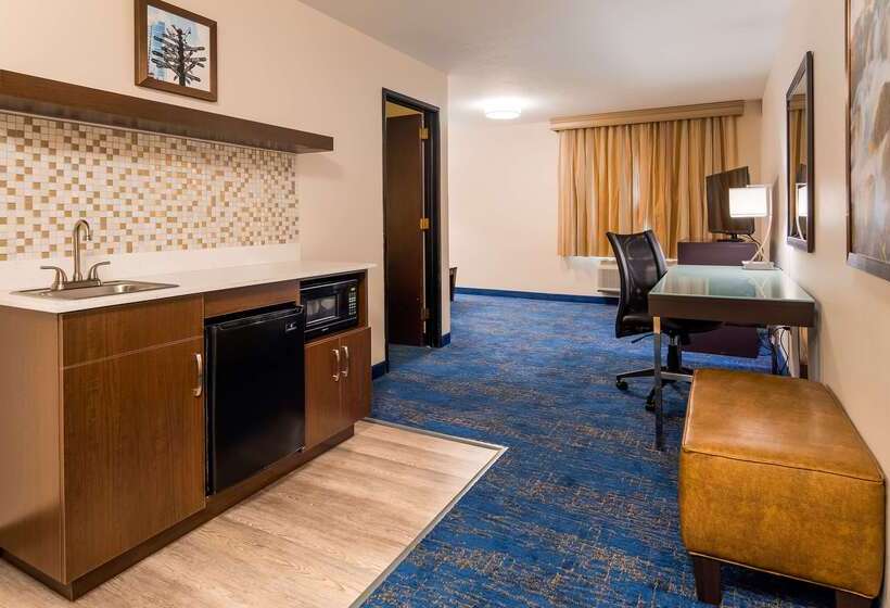 酒店 Best Western Plus Portland Airport  & Suites