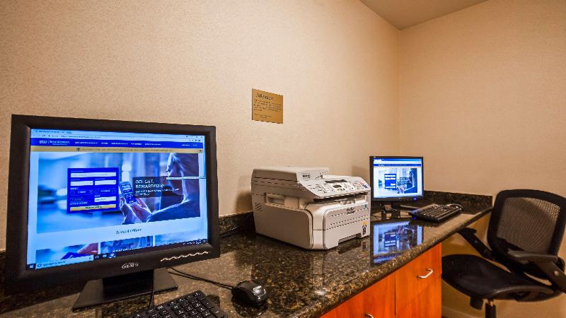 فندق Best Western Plus Twin View Inn & Suites