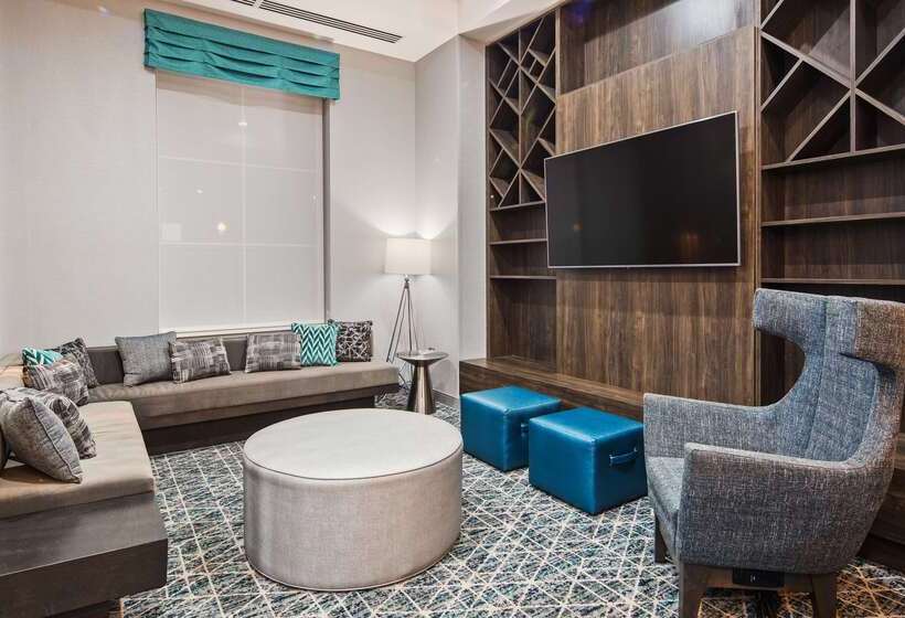 ホテル Best Western Plus Wilkes Barrescranton Airport