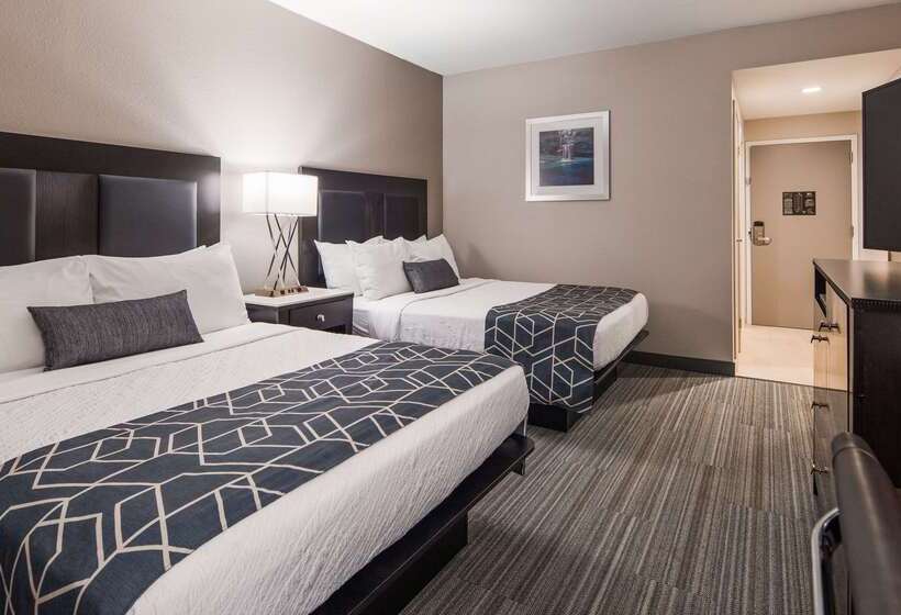 ホテル Best Western Plus Wilkes Barrescranton Airport