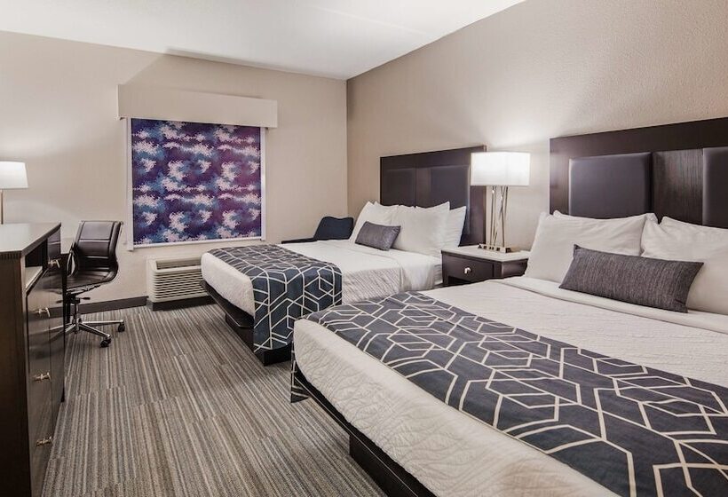ホテル Best Western Plus Wilkes Barrescranton Airport